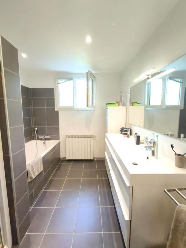 Maison - 196 m² - 7 pièces