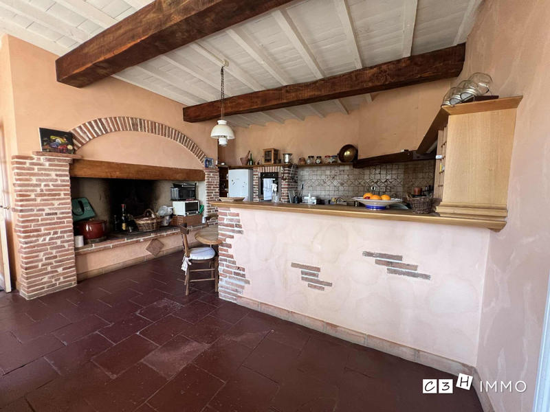 Maison - 295 m² - 7 pièces