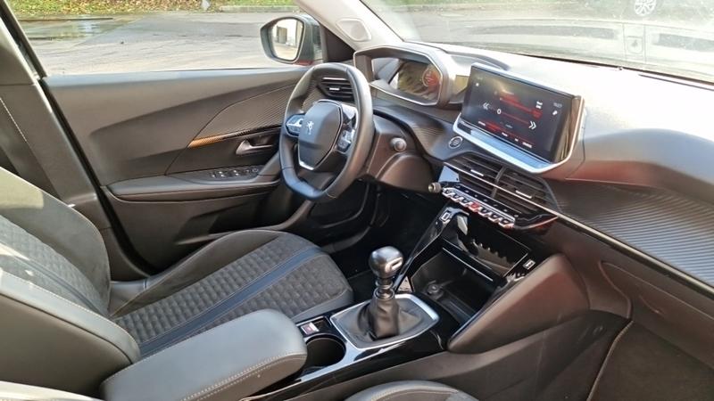 Peugeot 2008 Bluehdi 110 Ss Bvm6 Roadtrip