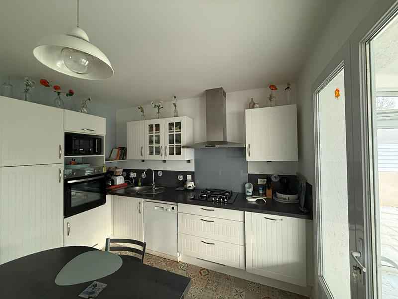 Maison - 90 m² - 4 pièces