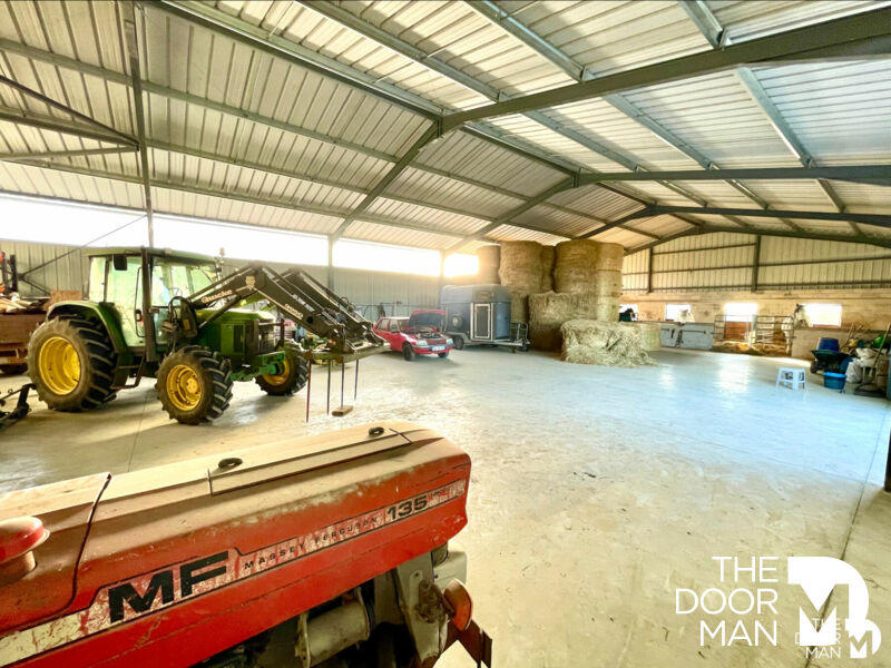 Ferme - 500 m² - 2 pièces