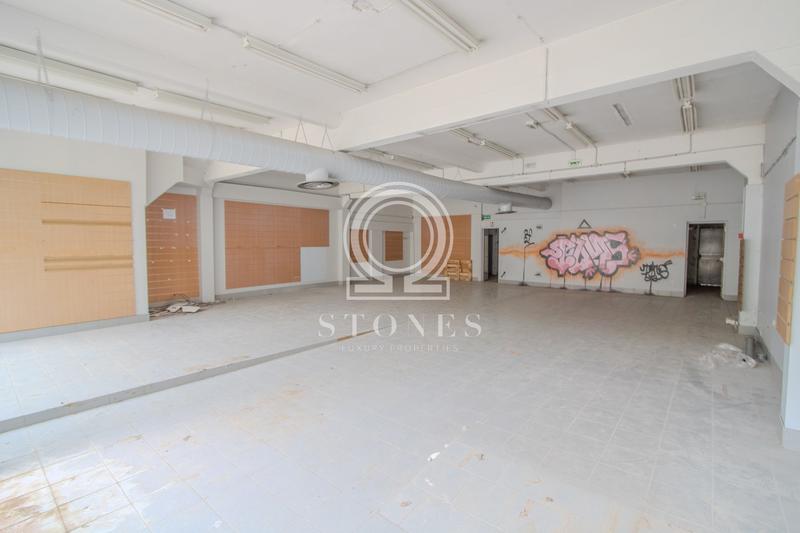 Loft - 150 m² - 4 pièces