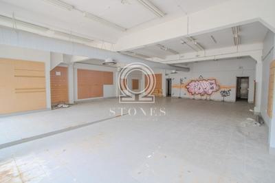 Loft - 150 m² - 4 pièces