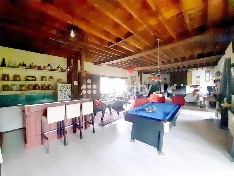 Maison - 319 m² - 10 pièces