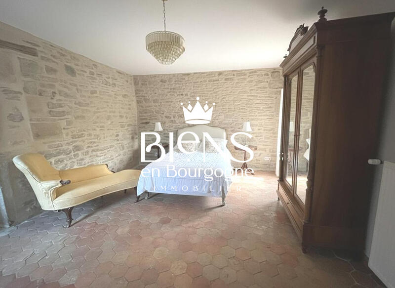 Maison ancienne - 225 m² - 8 pièces