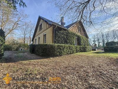 Maison - 230 m² - 10 pièces