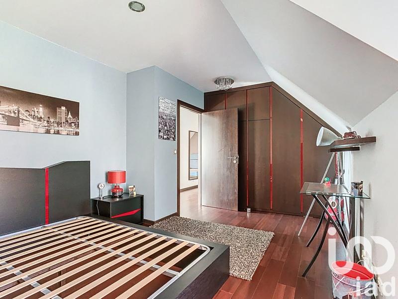 Maison - 208 m² - 6 pièces