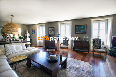 Appartement - 180 m² - 6 pièces