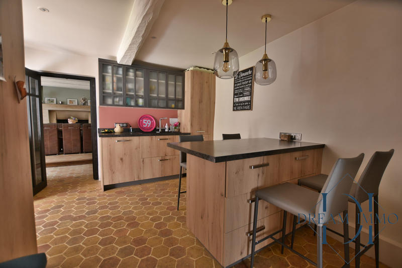 Maison ancienne - 268 m² - 8 pièces