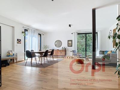 Maison - 211 m² - 7 pièces