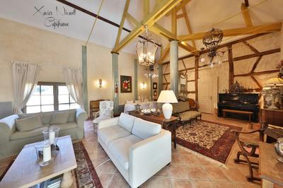 Maison - 480 m² - 10 pièces