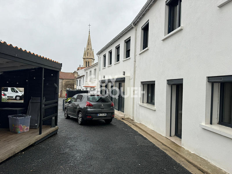 Maison - 320 m² - 15 pièces