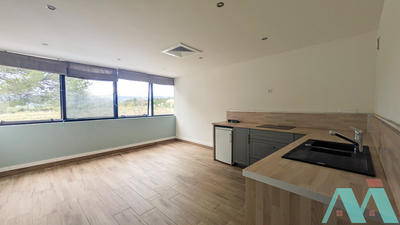 Local commercial - 158 m²