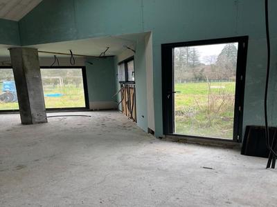 Maison - 250 m² - 8 pièces