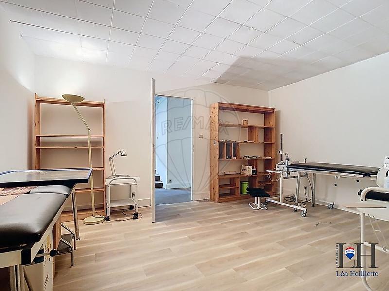 Bureau - 102 m² - 4 pièces