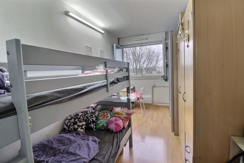 Appartement - 80 m² - 4 pièces