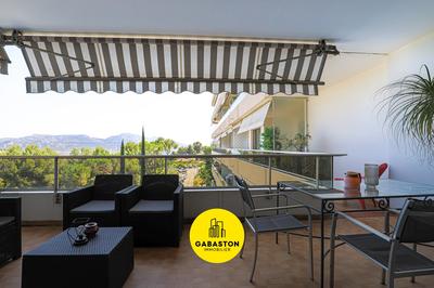 Appartement - 144 m² - 3 pièces