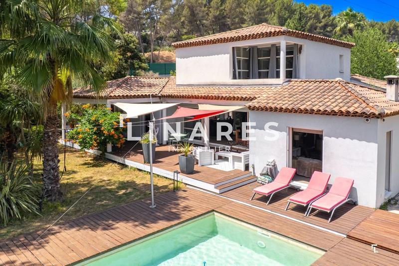 Villa - 180 m² - 5 pièces