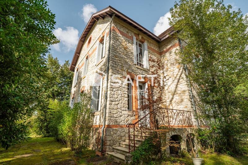 Maison de maîtres - 245 m² - 6 pièces