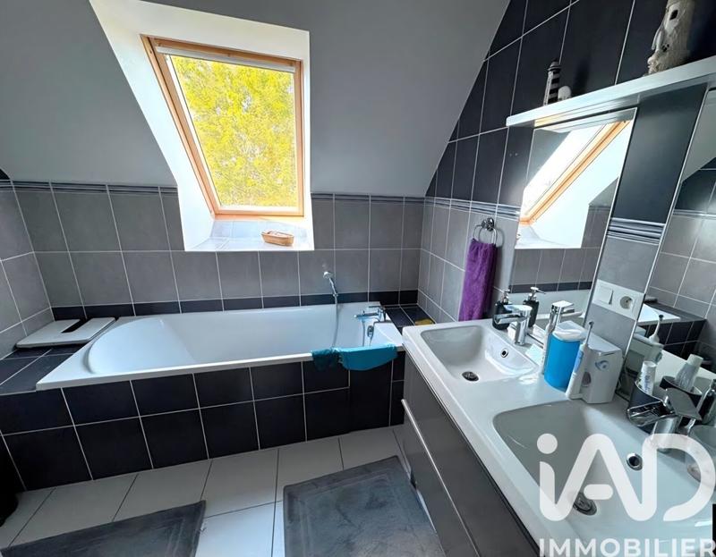 Maison - 98 m² - 5 pièces