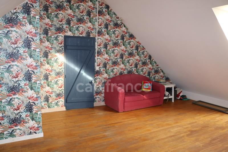 Maison - 202 m² - 8 pièces