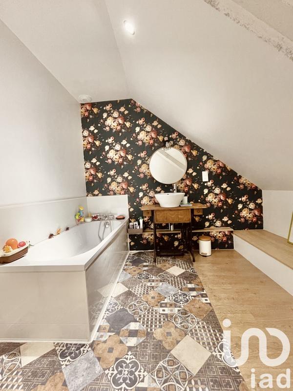 Maison - 185 m² - 8 pièces