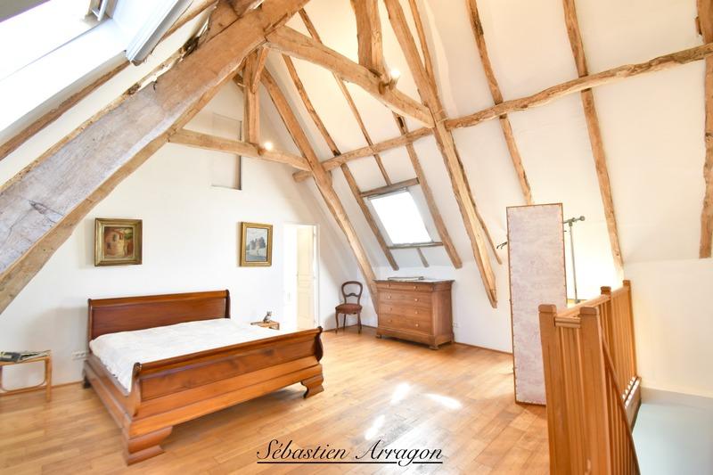 Maison en pierre - 190 m² - 8 pièces