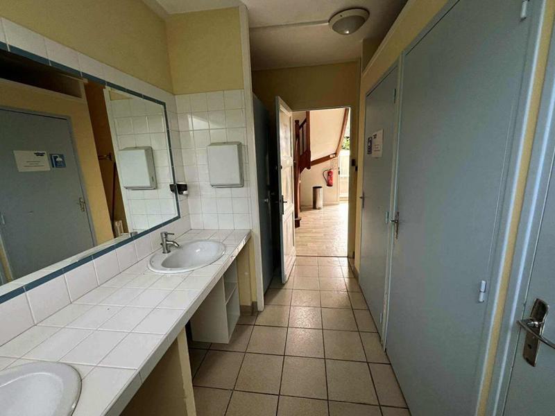 Maison - 315 m² - 14 pièces