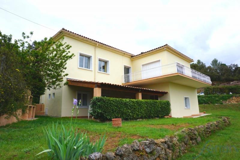 Villa - 210 m² - 8 pièces