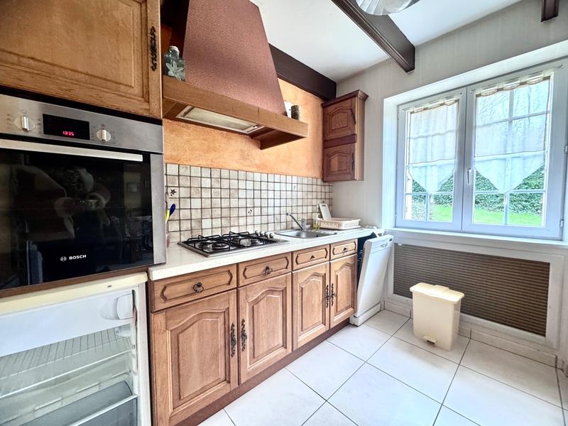 Maison - 98 m² - 8 pièces