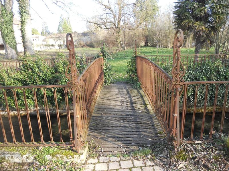 Maison - 245 m² - 8 pièces