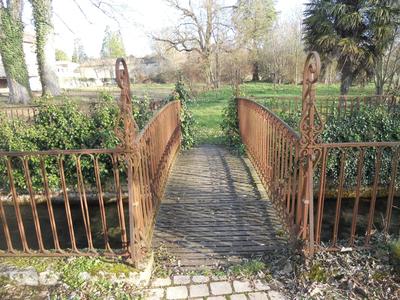 Maison - 245 m² - 8 pièces