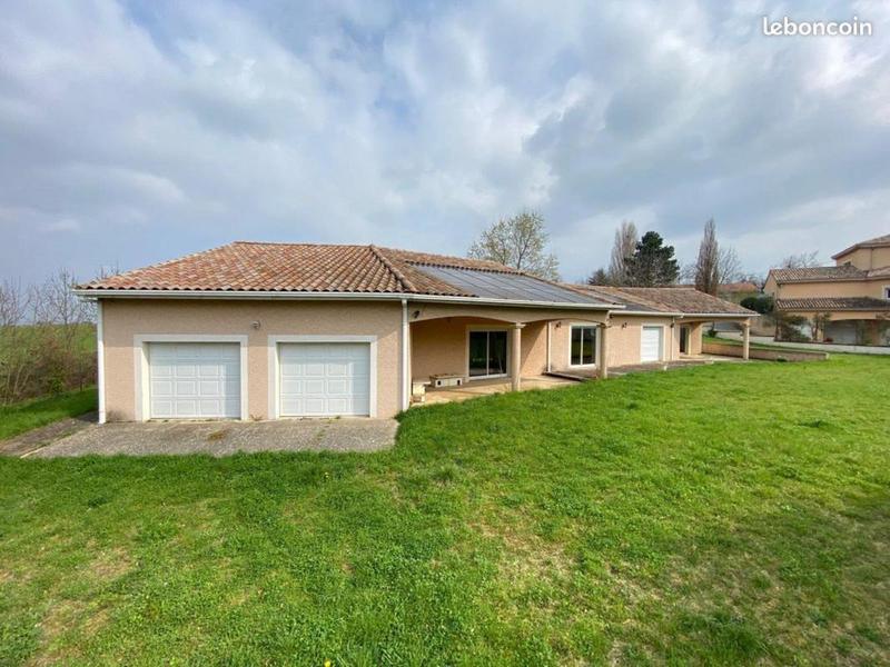 Pavillon - 235 m² - 7 pièces