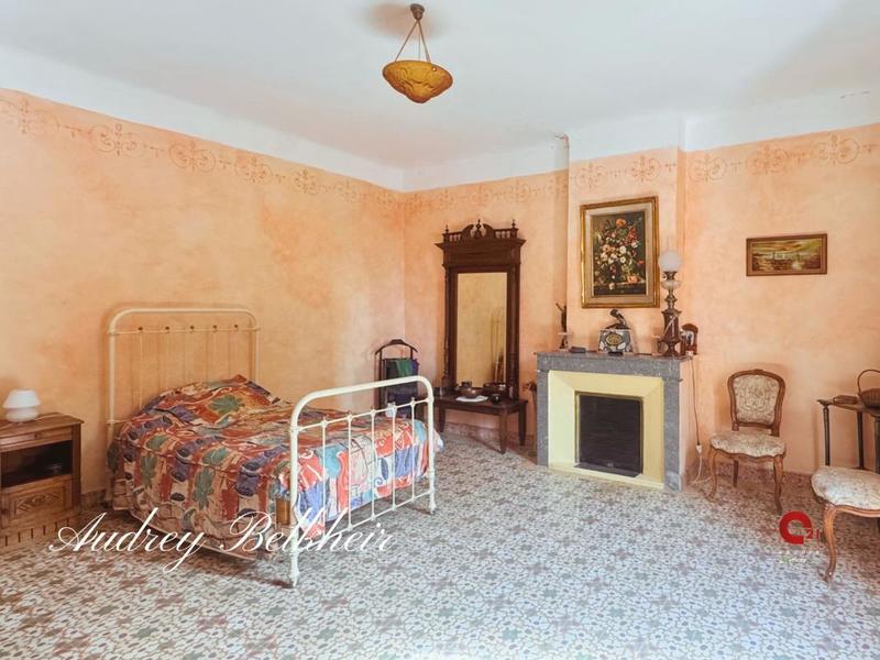 Maison en pierre - 260 m² - 7 pièces