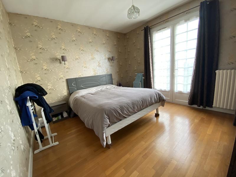 Maison traditionnelle - 141 m² - 6 pièces