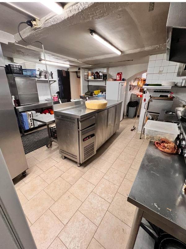 Fonds de commerce - 120 m²