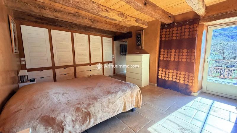 Maison - 197 m² - 7 pièces