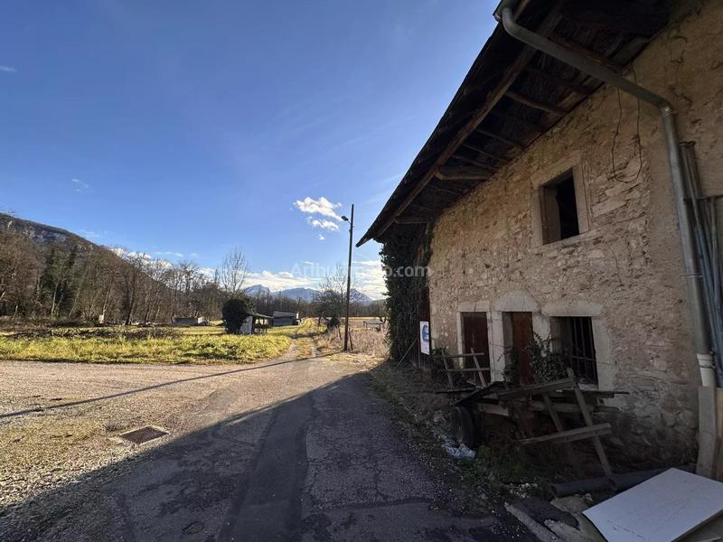 Maison - 150 m² - 3 pièces