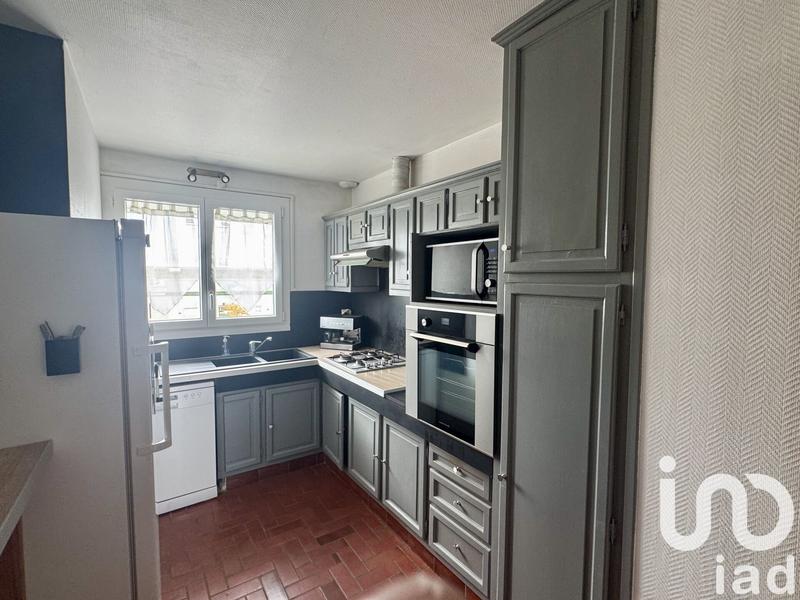 Maison - 225 m² - 8 pièces