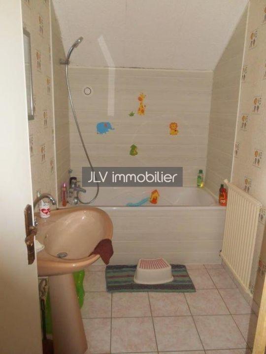 Maison - 96 m² - 6 pièces