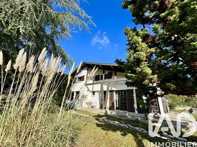 Maison - 190 m² - 8 pièces