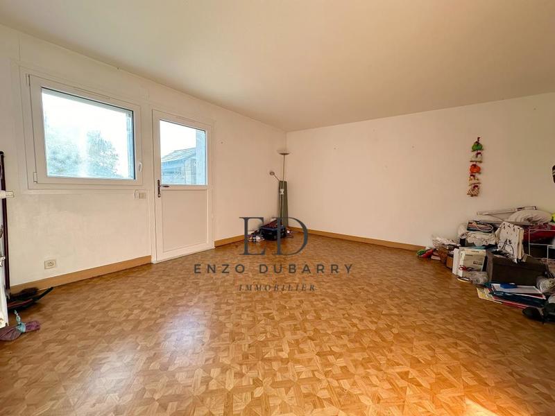 Maison - 206 m² - 7 pièces