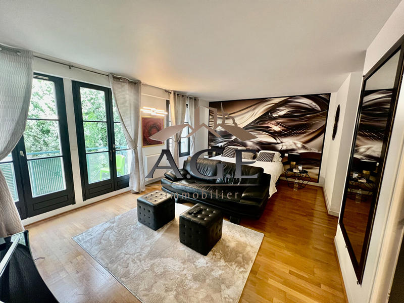 Appartement - 180 m² - 6 pièces