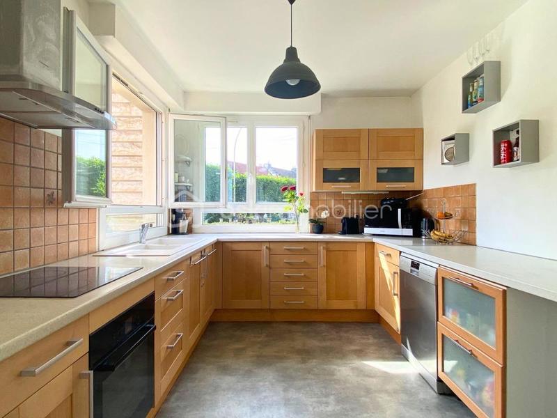 Maison - 150 m² - 8 pièces