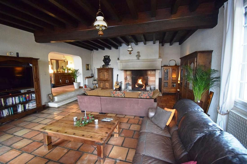 Maison - 253 m² - 8 pièces