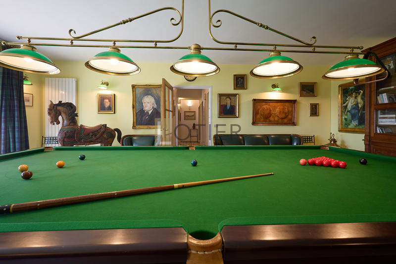 Villa - 320 m² - 8 pièces