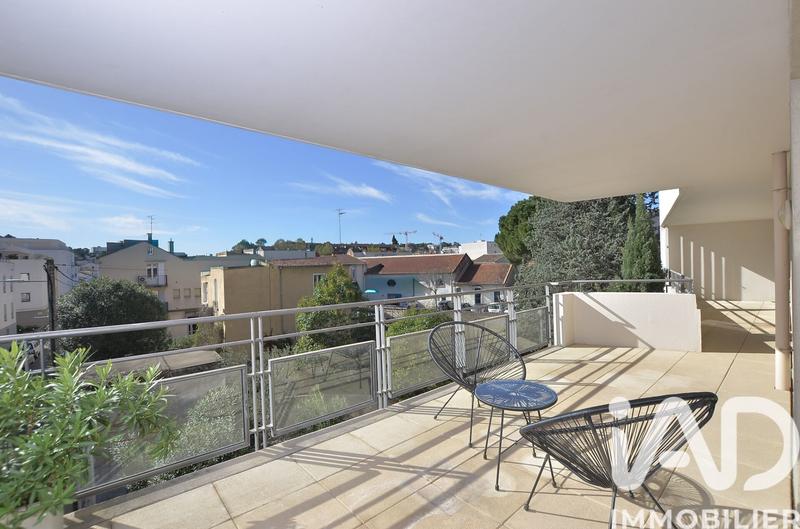 Appartement - 152 m² - 5 pièces