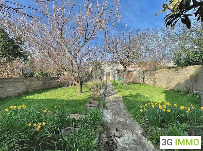 Maison - 200 m² - 8 pièces