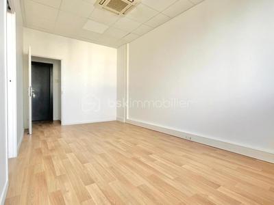 Bureau - 33 m² - 2 pièces