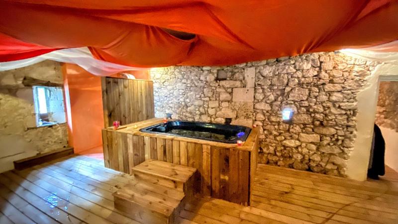 Château - 943 m² - 24 pièces